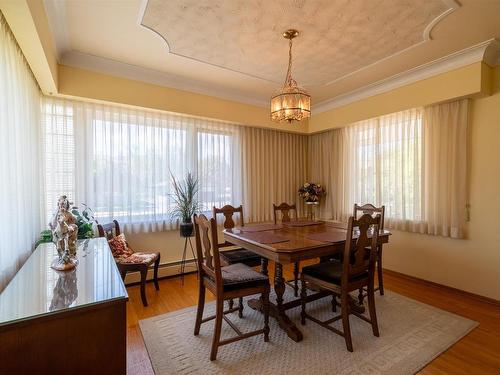 905 Currie Road, Kenora, ON - Indoor Photo Showing Dining Room