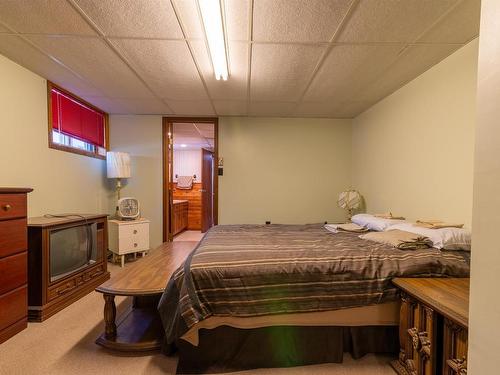 905 Currie Road, Kenora, ON - Indoor Photo Showing Bedroom