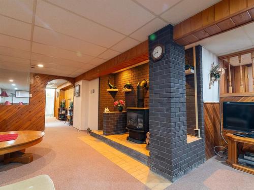905 Currie Road, Kenora, ON - Indoor With Fireplace