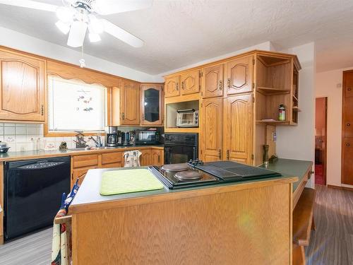 905 Currie Road, Kenora, ON - Indoor Photo Showing Kitchen With Double Sink