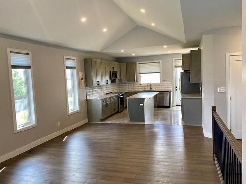 456 Muskrat Drive, Thunder Bay, ON - Indoor Photo Showing Kitchen