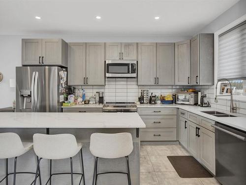 497 Muskrat Drive, Thunder Bay, ON - Indoor Photo Showing Kitchen With Double Sink