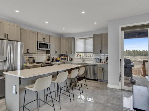 497 Muskrat Drive, Thunder Bay, ON - Indoor Photo Showing Kitchen