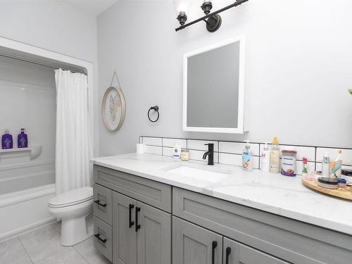 497 Muskrat Drive, Thunder Bay, ON - Indoor Photo Showing Bathroom