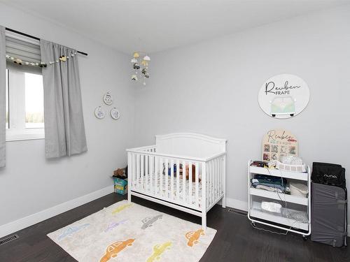 497 Muskrat Drive, Thunder Bay, ON - Indoor Photo Showing Bedroom