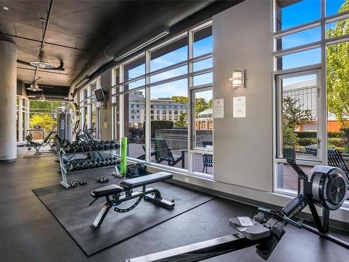 S1104-737 Humboldt St, Victoria, BC - Indoor Photo Showing Gym Room