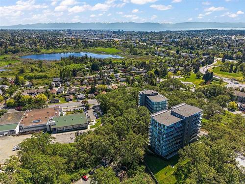 804-4011 Rainbow Hill Lane, Saanich, BC - Outdoor With View