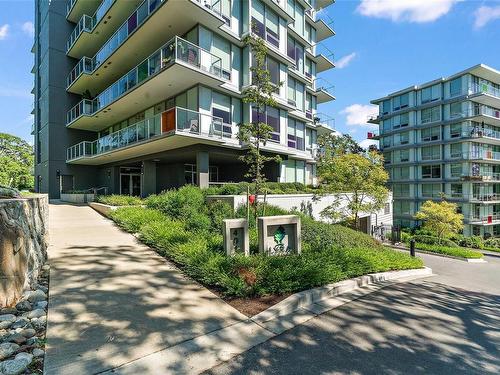 804-4011 Rainbow Hill Lane, Saanich, BC - Outdoor With Balcony With Facade
