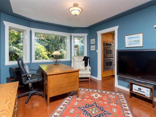 585 Norris Rd, North Saanich, BC 