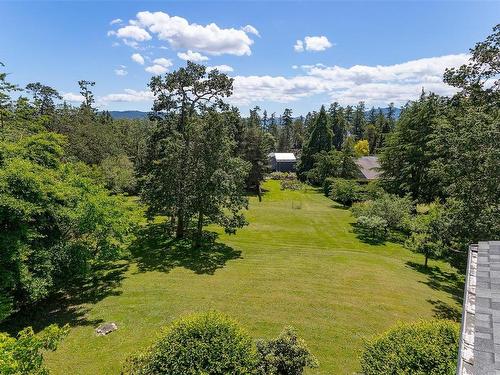 585 Norris Rd, North Saanich, BC 