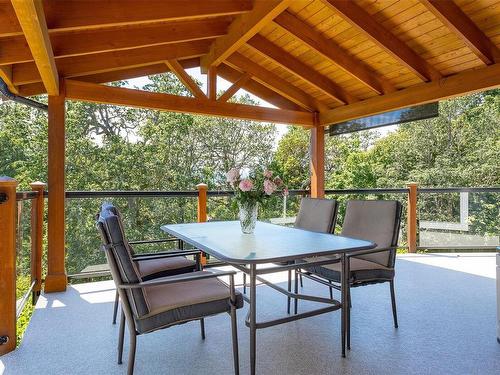 585 Norris Rd, North Saanich, BC 