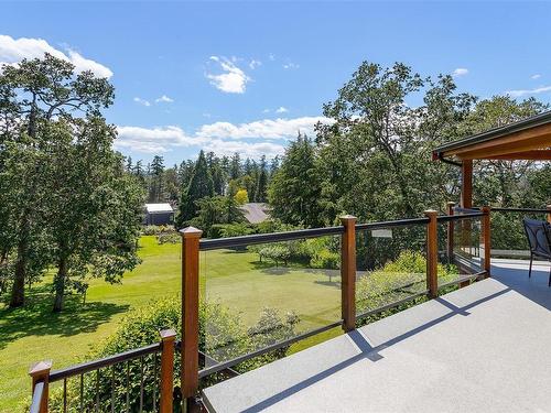 585 Norris Rd, North Saanich, BC 