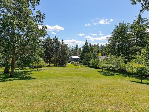 585 Norris Rd, North Saanich, BC 