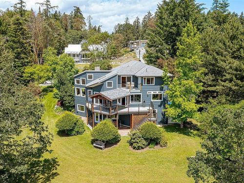 585 Norris Rd, North Saanich, BC 