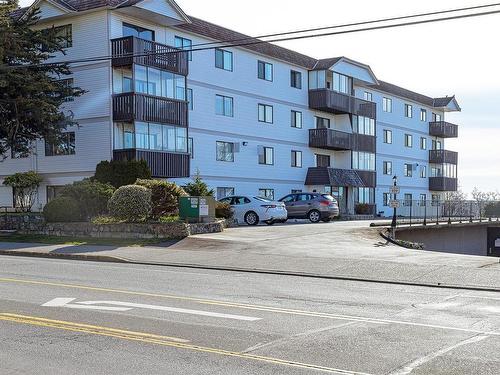 408-929 Esquimalt Rd Se, Esquimalt, BC - Outdoor With Facade