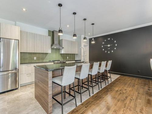 Cuisine - 16985 Rue Du Zircon, Mirabel, QC - Indoor Photo Showing Kitchen With Upgraded Kitchen