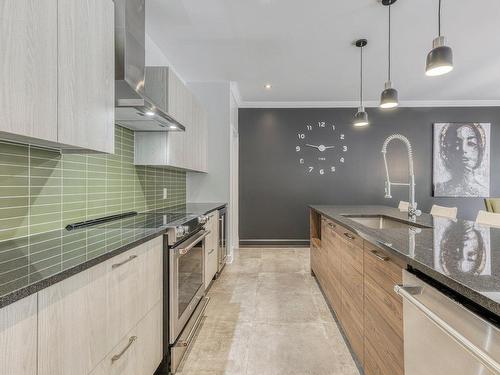 Cuisine - 16985 Rue Du Zircon, Mirabel, QC - Indoor Photo Showing Kitchen With Upgraded Kitchen