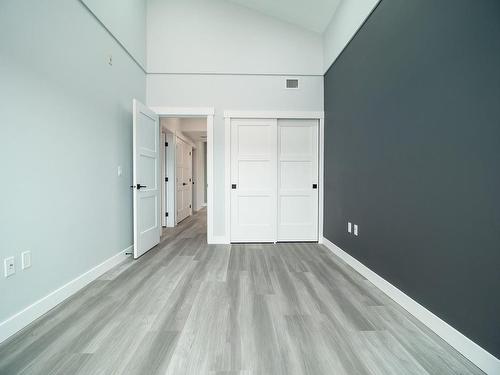 301-4474 Wellington Rd, Nanaimo, BC - Indoor Photo Showing Other Room