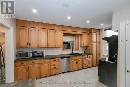 13 Harold Street, Brampton (Downtown Brampton), ON - Indoor Photo Showing Kitchen