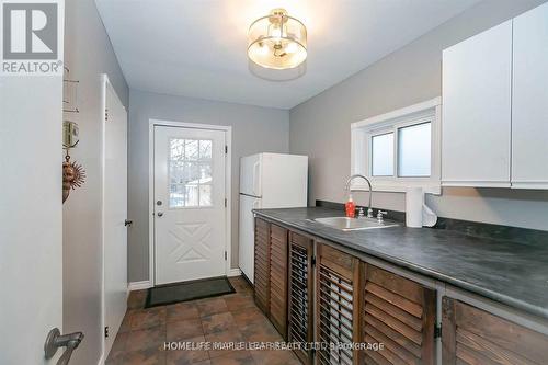 13 Harold Street, Brampton (Downtown Brampton), ON - Indoor Photo Showing Kitchen