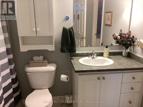 27 Laurent Boulevard, Kawartha Lakes, ON - Indoor Photo Showing Bathroom