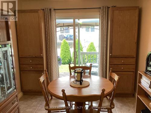 27 Laurent Boulevard, Kawartha Lakes, ON - Indoor Photo Showing Dining Room