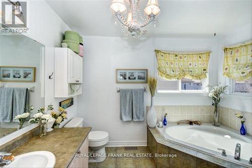 1144 Scollard Drive, Peterborough, ON - Indoor Photo Showing Bathroom