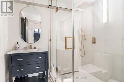 1019 Strathy Avenue, Mississauga, ON - Indoor Photo Showing Bathroom