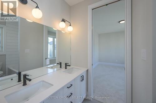 3 - 2835 Sheffield Place, London, ON - Indoor Photo Showing Bathroom