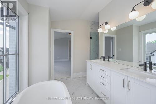 3 - 2835 Sheffield Place, London, ON - Indoor Photo Showing Bathroom