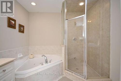2612 - 25 Kingsbridge Garden Circle, Mississauga, ON - Indoor Photo Showing Bathroom