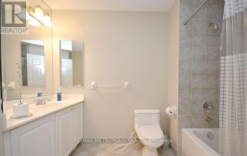 2612 - 25 Kingsbridge Garden Circle, Mississauga, ON - Indoor Photo Showing Bathroom