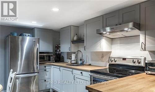 79 Sandalwood Avenue, Hamilton, ON - Indoor Photo Showing Kitchen With Stainless Steel Kitchen