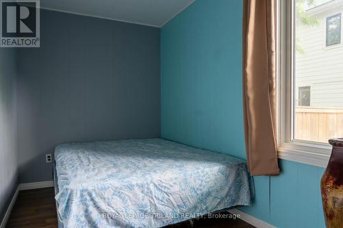 13 Elmwood Avenue, Lambton Shores (Grand Bend), ON - Indoor Photo Showing Bedroom