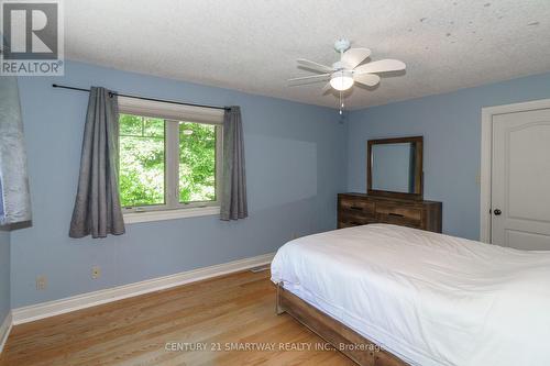 1066 Tally-Ho Winter Park Road, Lake Of Bays, ON - Indoor Photo Showing Bedroom