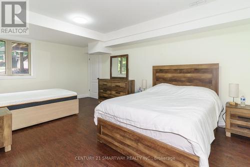 1066 Tally-Ho Winter Park Road, Lake Of Bays, ON - Indoor Photo Showing Bedroom