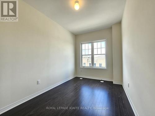 8 Clarington Boulevard, Clarington, ON - Indoor Photo Showing Other Room