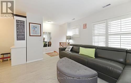 206 - 1400 The Esplanade Road N, Pickering, ON - Indoor Photo Showing Living Room