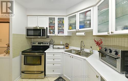 206 - 1400 The Esplanade Road N, Pickering, ON - Indoor Photo Showing Kitchen With Double Sink With Upgraded Kitchen