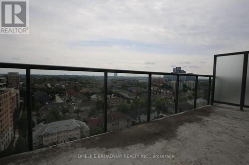 1606B - 9090 Yonge Street, Richmond Hill, ON - Outdoor With View