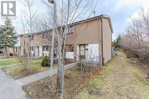 220 - 192 Fleetwood Crescent, Brampton, ON - Outdoor