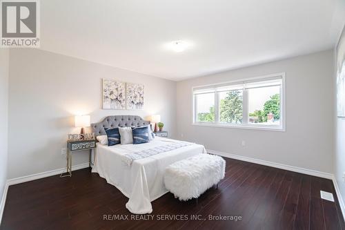 18 Stellar Avenue, Caledon, ON - Indoor Photo Showing Bedroom