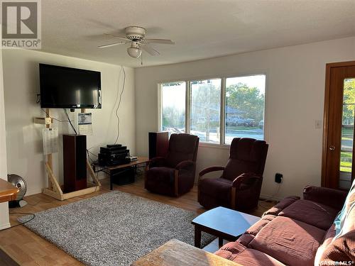 419 Centre Street, Middle Lake, SK - Indoor Photo Showing Living Room