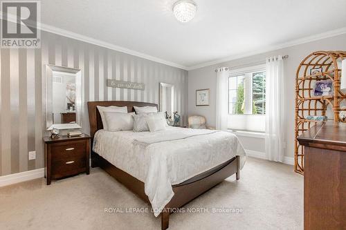 34 New York Avenue, Wasaga Beach, ON - Indoor Photo Showing Bedroom
