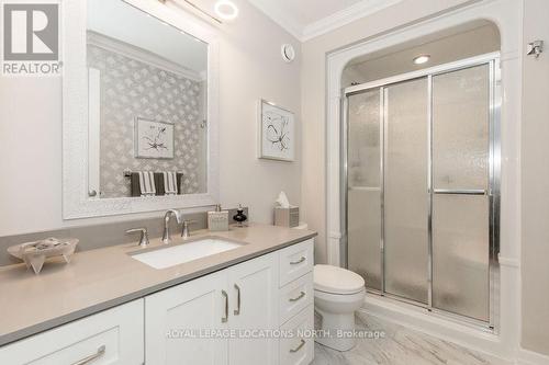 34 New York Avenue, Wasaga Beach, ON - Indoor Photo Showing Bathroom