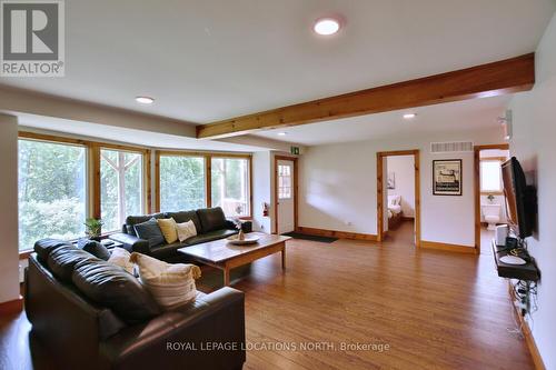 116 Tyrolean Lane, Blue Mountains (Blue Mountain Resort Area), ON - Indoor Photo Showing Living Room