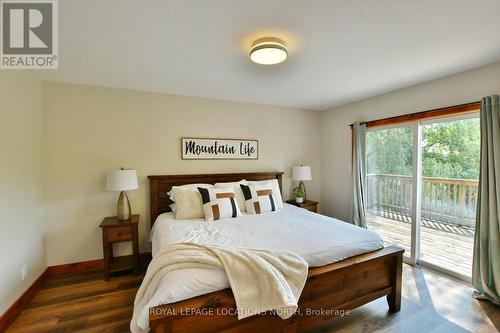 116 Tyrolean Lane, Blue Mountains (Blue Mountain Resort Area), ON - Indoor Photo Showing Bedroom