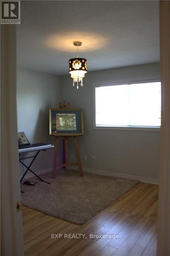 675 North Leaksdale Circle, London, ON - Indoor Photo Showing Other Room