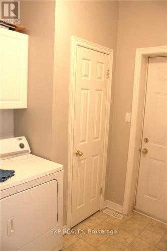 675 North Leaksdale Circle, London, ON - Indoor Photo Showing Laundry Room