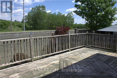 675 North Leaksdale Circle, London, ON - Outdoor With Deck Patio Veranda